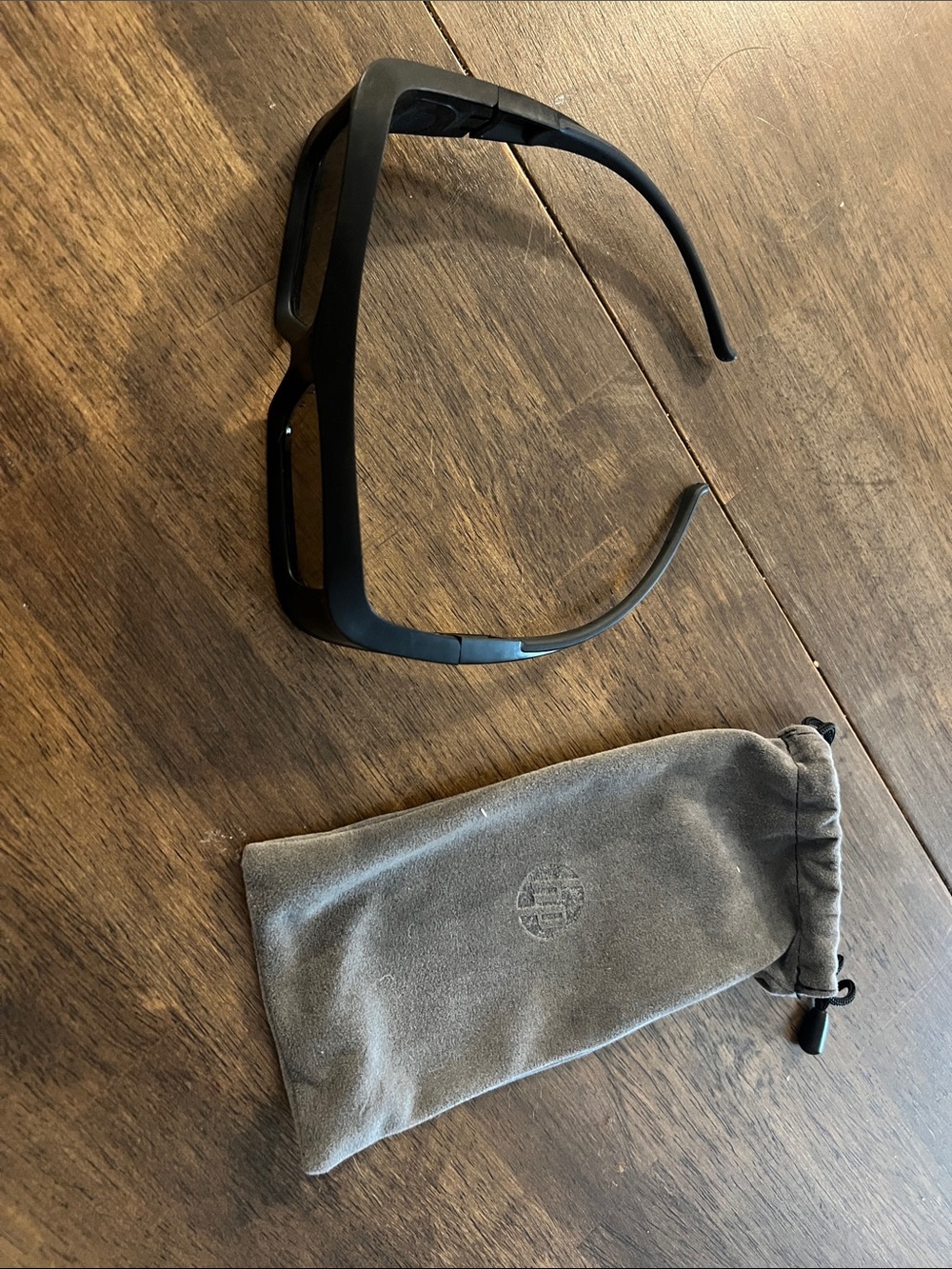 HP ENVY 17 3D active-shutter glasses by
XPAND